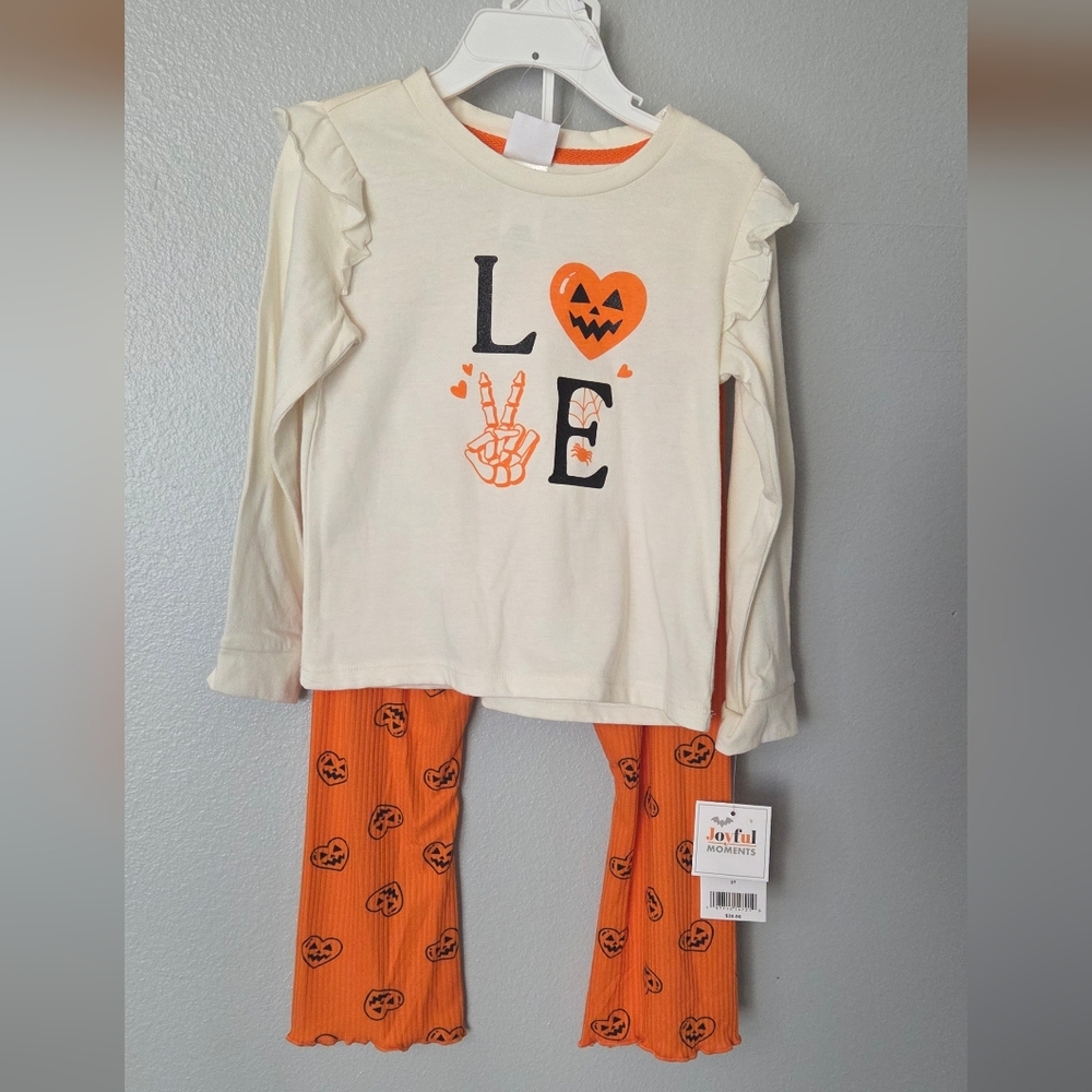 NWT Kids Halloween Love Outfit -Jack O Lantern Hearts Cream and Orange